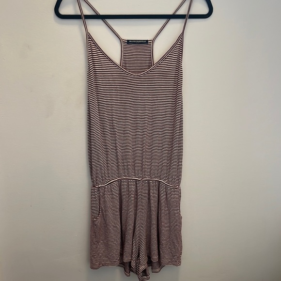 Brandy Melville Stripped Romper with Pockets *one size* - Picture 4 of 6